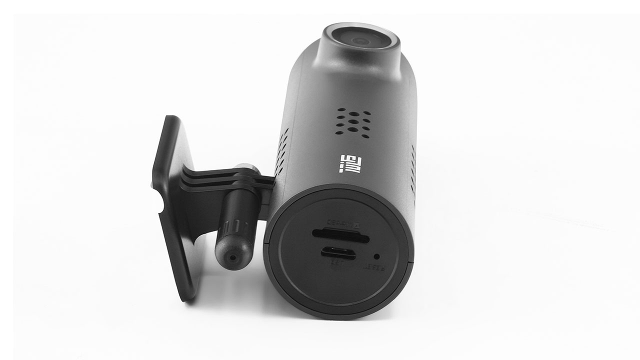 Обзор видеорегистратора Xiaomi 70 Meters Intelligent Traffic Recorder